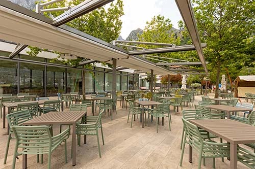 Outdoor_Dining